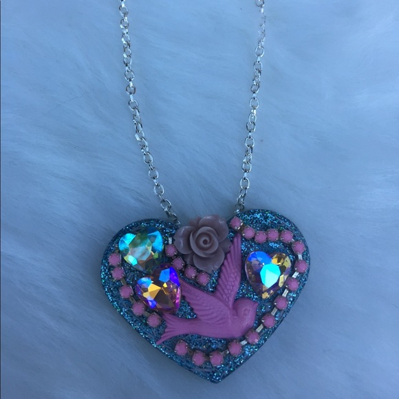 Sparrow and heart necklace rockabilly - Picture 4 of 5